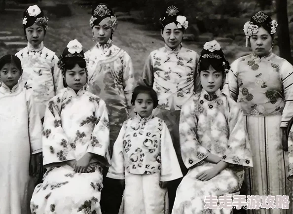 偷拍露脸老妇女hd在线：最新动态揭示了她们的生活与挑战，展现真实而动人的故事