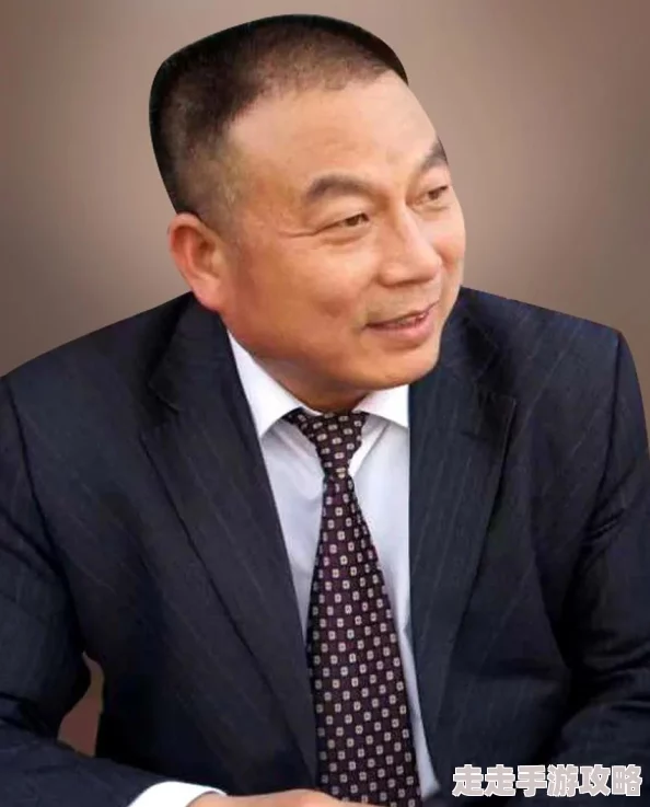 金梅瓶里性的姿势图片：最新动态揭示了这一经典作品在当代文化中的影响与解读，引发广泛讨论与关注