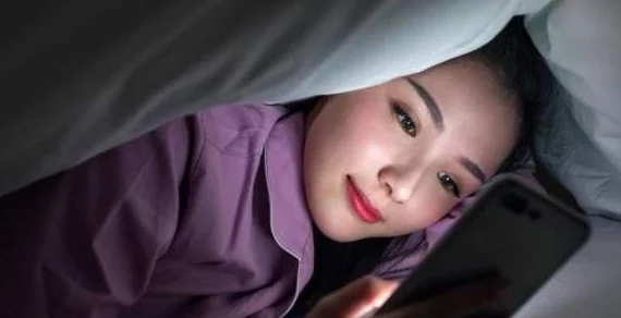 美女被男子操，真是让人感到震惊，这种行为绝对不可接受！希望能加强法律保护