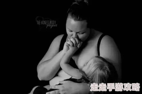 强烈吃奶摸下边动态图近日在网络上引发热议网友们纷纷讨论其背后的含义和创作意图引起了广泛关注与争议