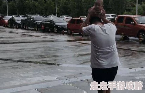 跪着用乳伺候主人引发热议网友纷纷讨论这种行为的背后心理与社会影响
