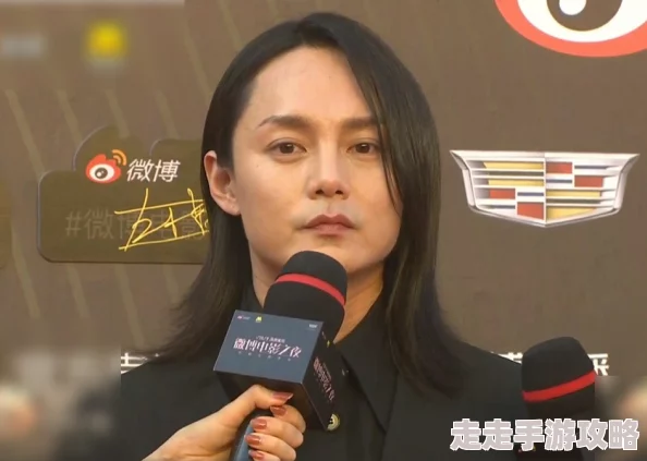 网友热议：《凹凸曼大作战》颜值巅峰揭秘，最帅凹凸曼造型惊艳亮相，彻底震撼你的视觉想象力！